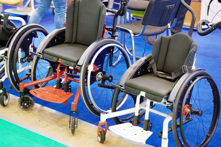 Comment équiper son fauteuil roulant ? - Conseils santé