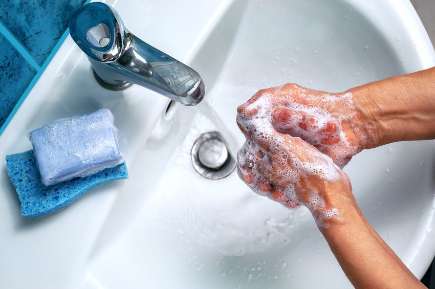 Lingettes imprégnées pour le nettoyage des mains