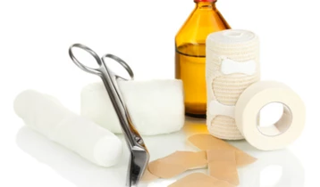 Que doit contenir une trousse de secours ?