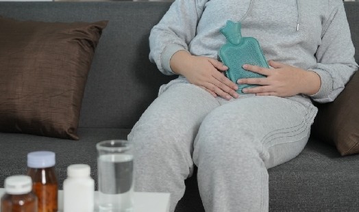 Mal de ventre : que faire contre les douleurs abdominales ?