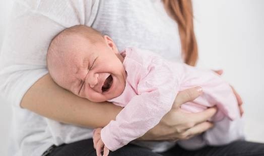 Syndrome du bébé secoué : quelles sont les conséquences ? comment l'éviter ?