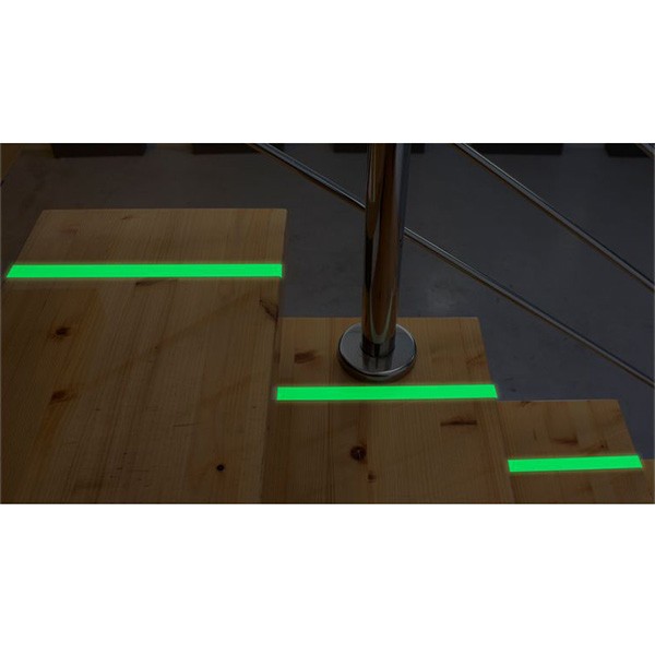 Rouleau adhésif luminescent 2mx2cm