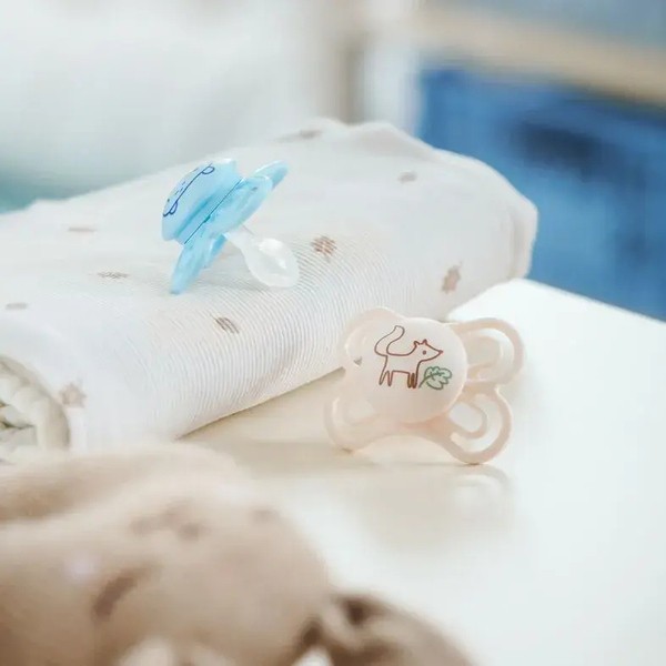 MAM Perfect Nuit Sucette symétrique silicone 2-6 mois